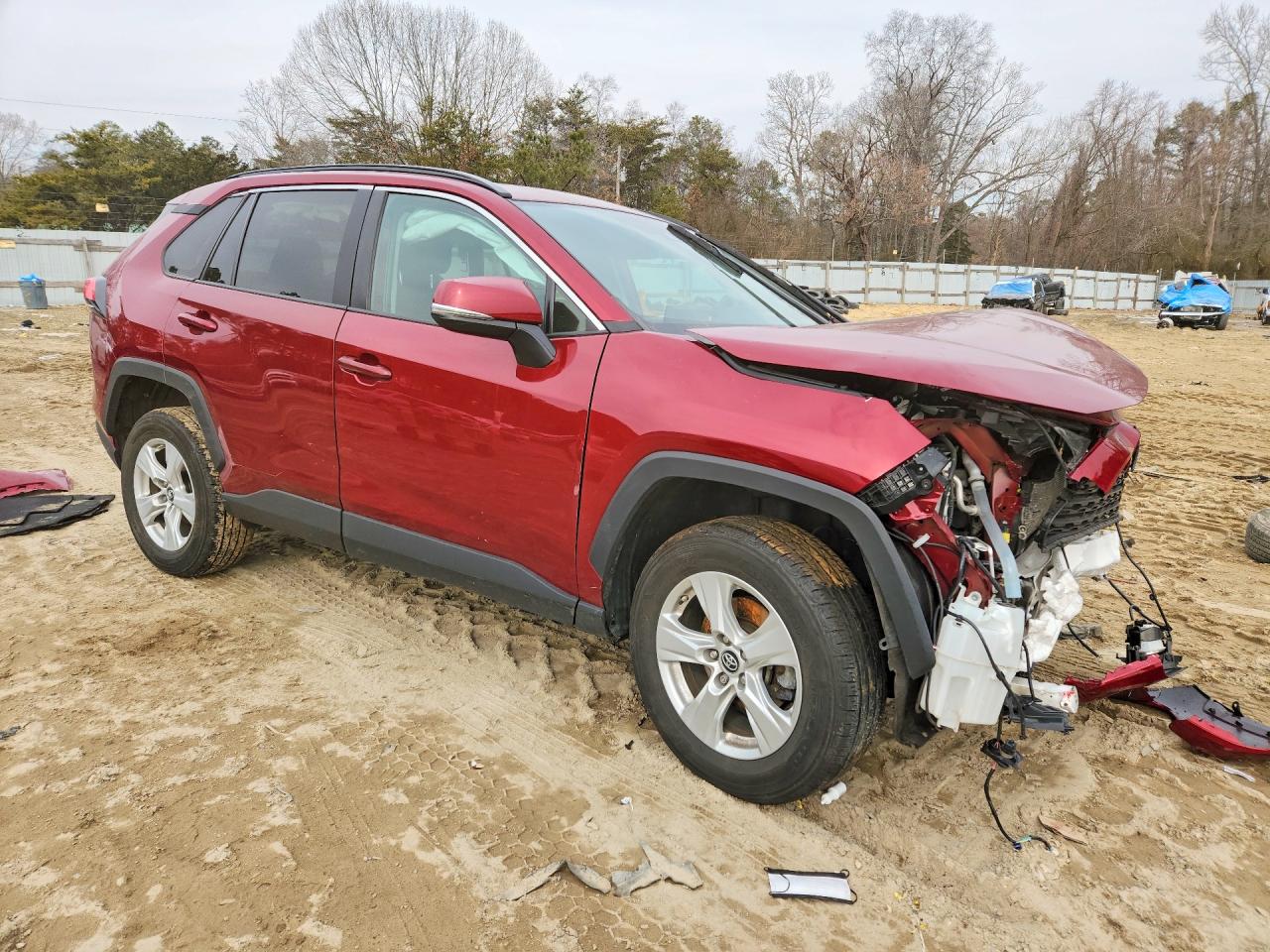 2019 TOYOTA RAV4 XLE photo 4