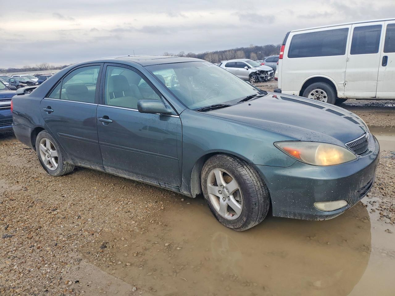 2003 TOYOTA CAMRY photo 4