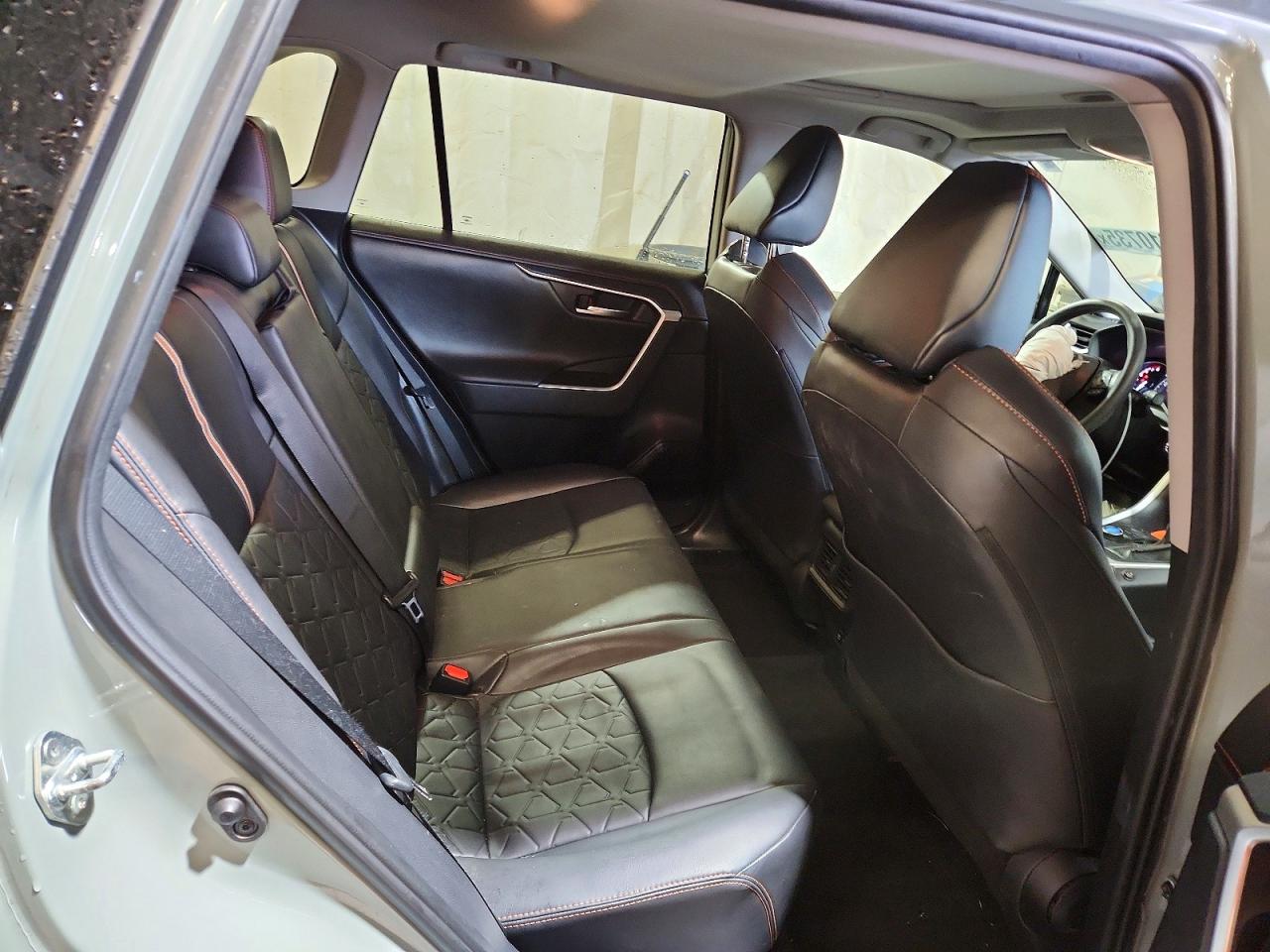 2019 TOYOTA RAV4 ADVENTURE photo 21