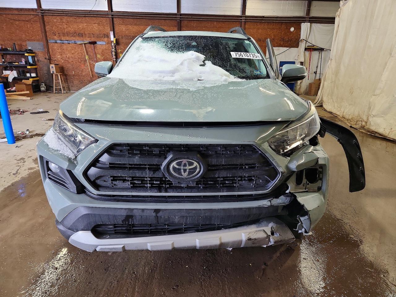 2019 TOYOTA RAV4 ADVENTURE photo 9