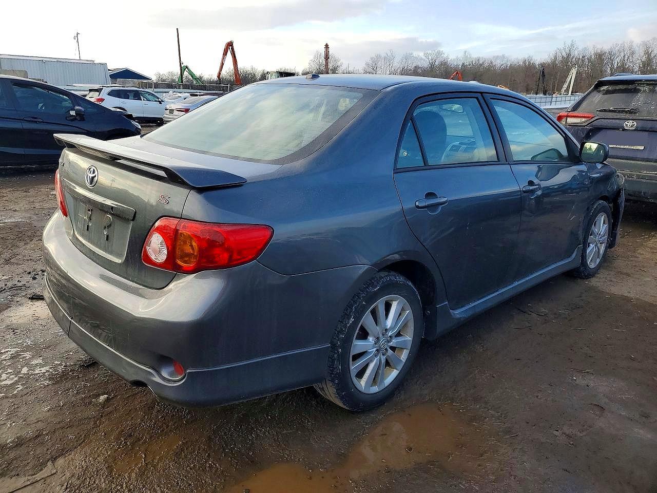2010 TOYOTA COROLLA BASE photo 3