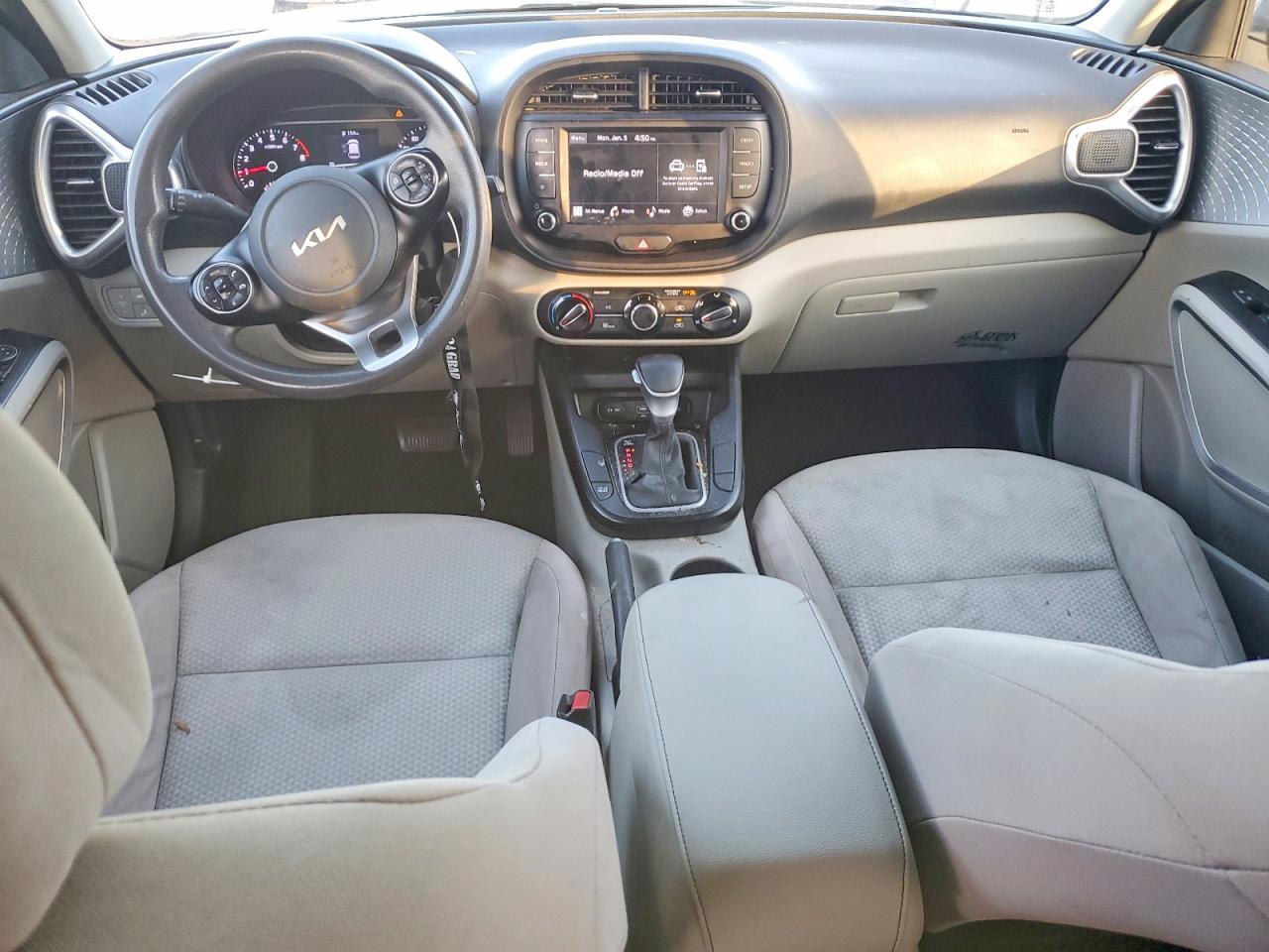 2022 KIA SOUL LX photo 15