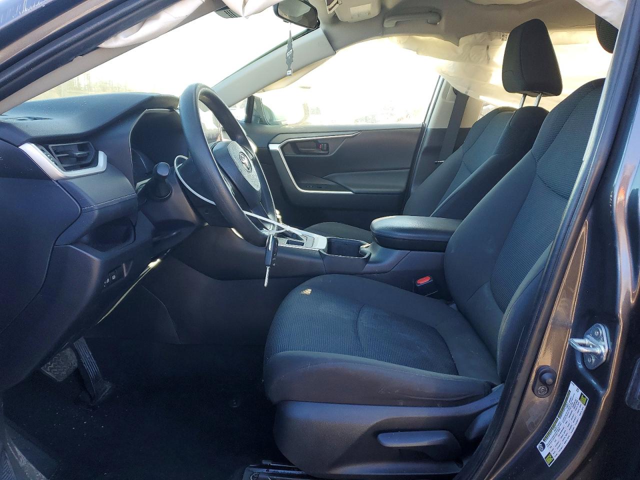 2024 TOYOTA RAV4 LE photo 7