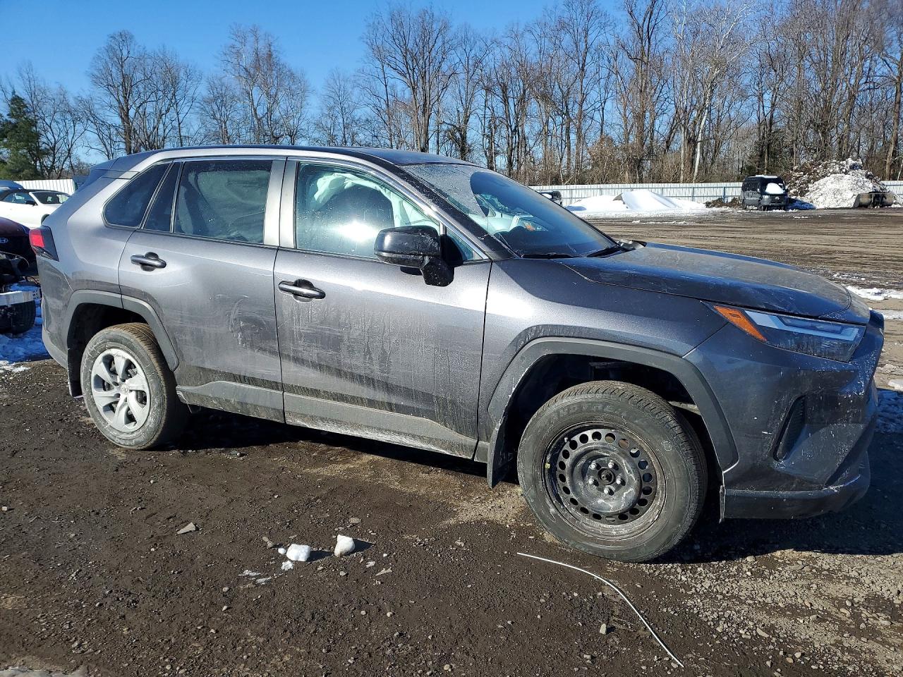 2024 TOYOTA RAV4 LE photo 4