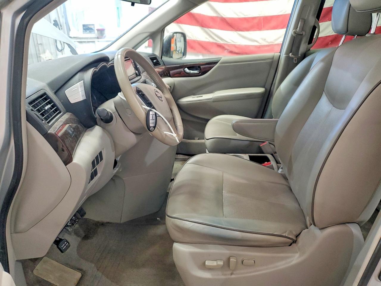 2016 NISSAN QUEST 3.5 SV photo 7