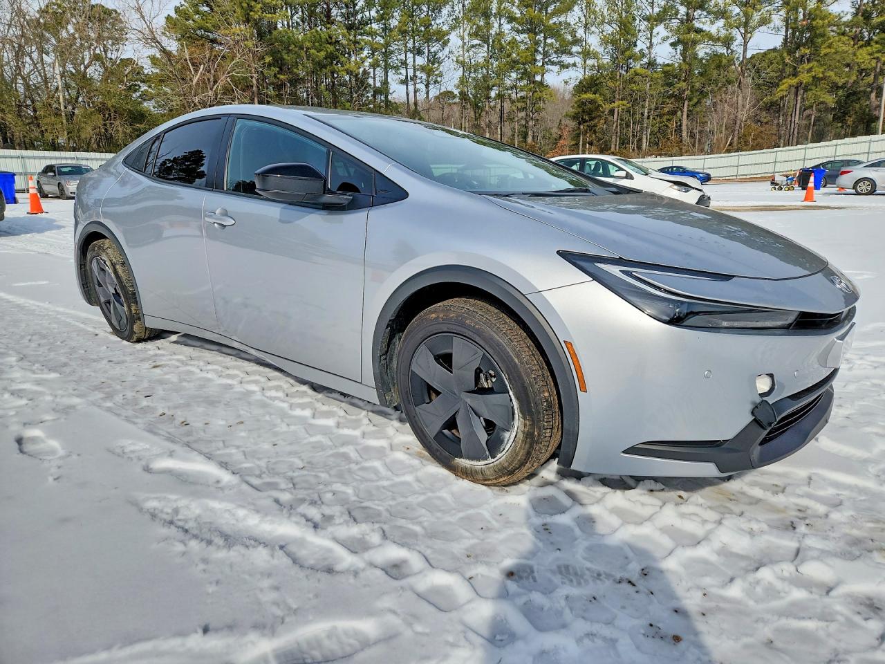 2025 TOYOTA PRIUS LE photo 7