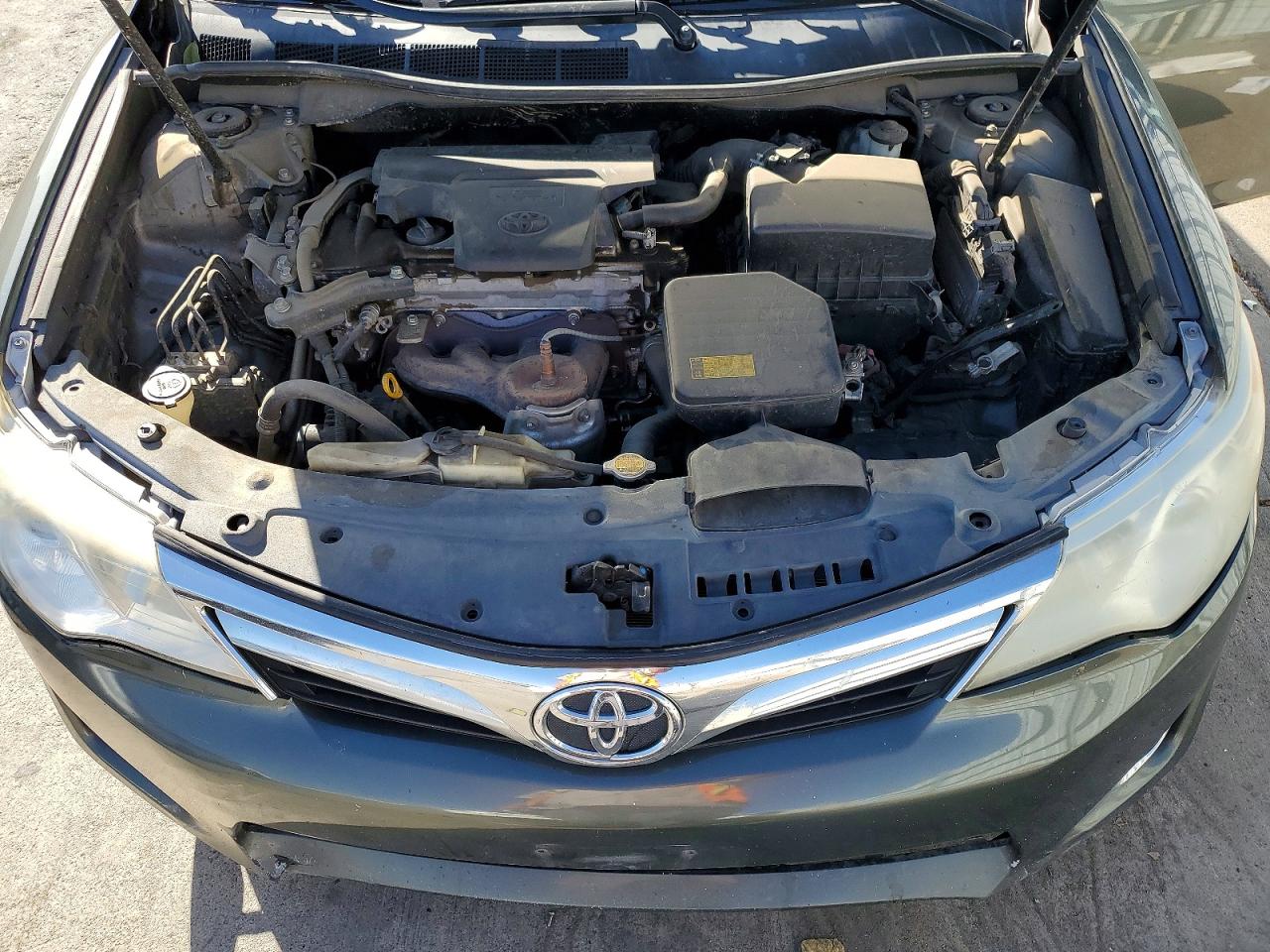 2012 TOYOTA CAMRY XLE photo 31