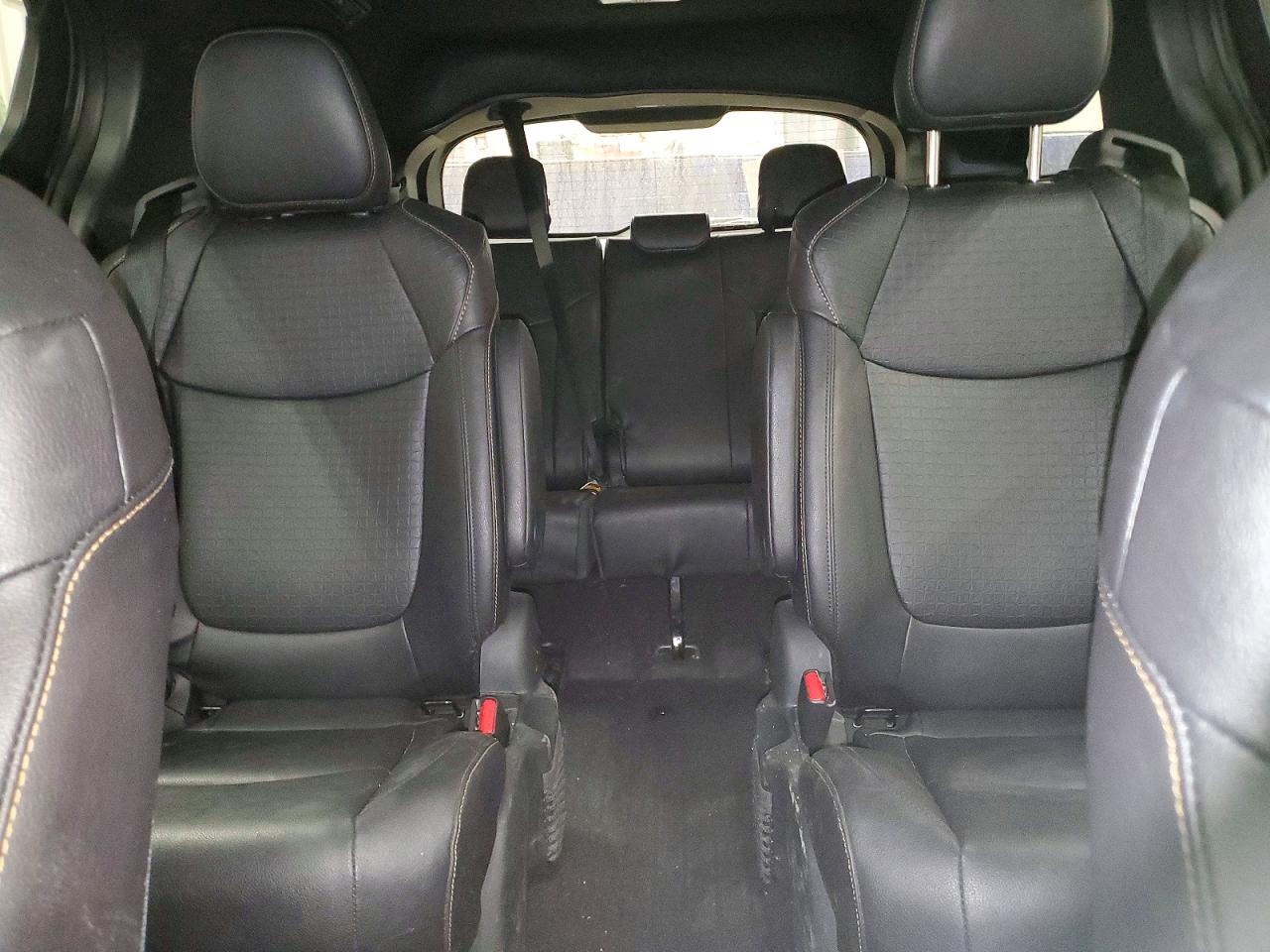 2025 TOYOTA SIENNA photo 10