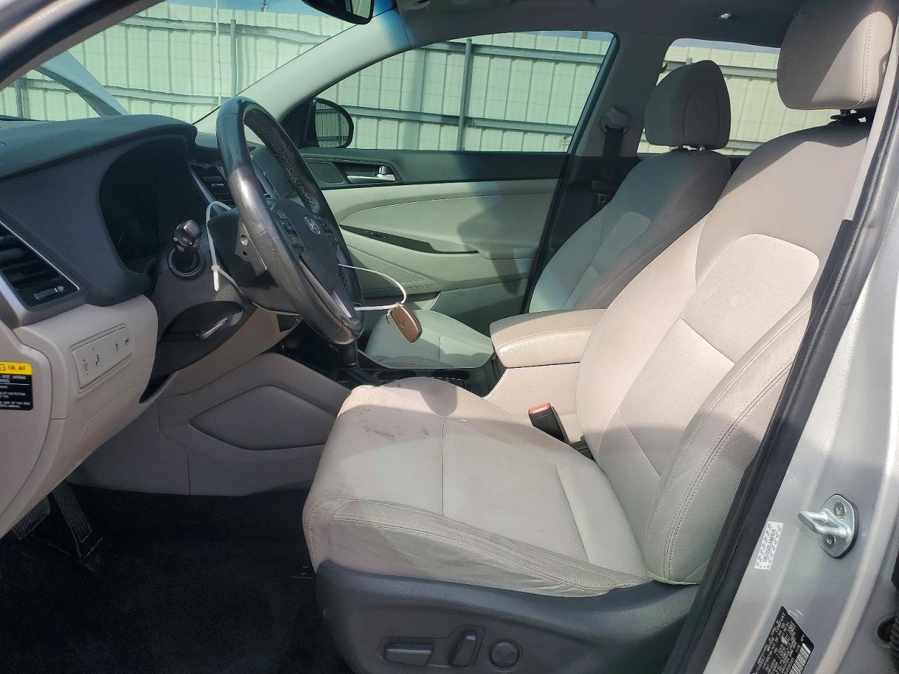 2018 HYUNDAI TUCSON VALUE photo 13