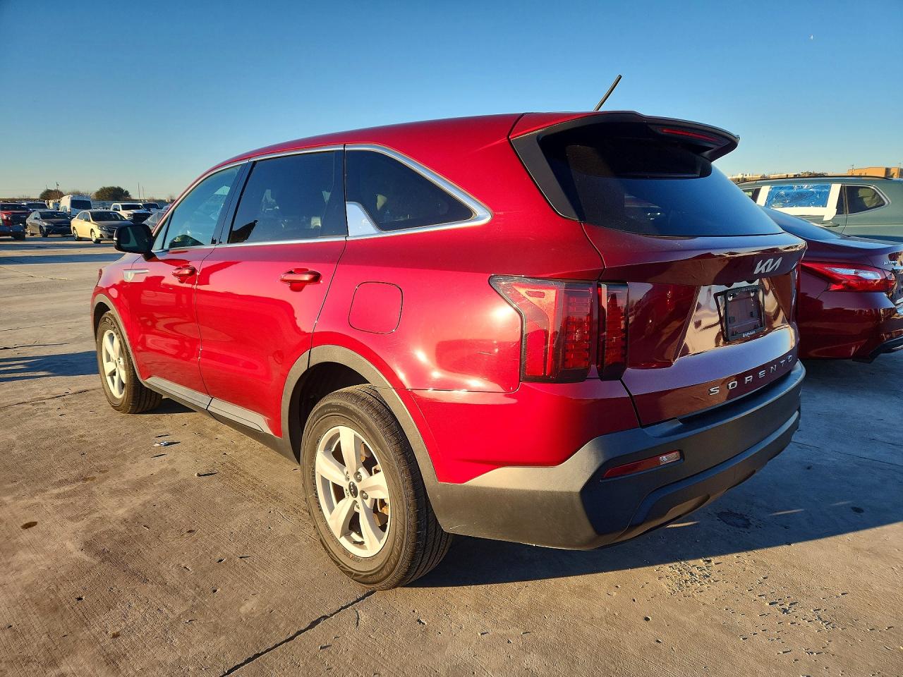 2022 KIA SORENTO LX photo 3