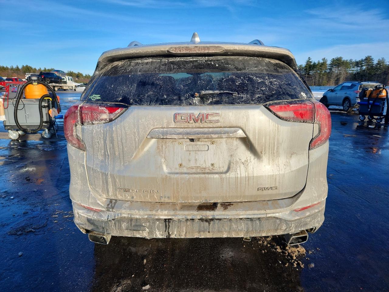 2019 GMC TERRAIN SLT photo 6