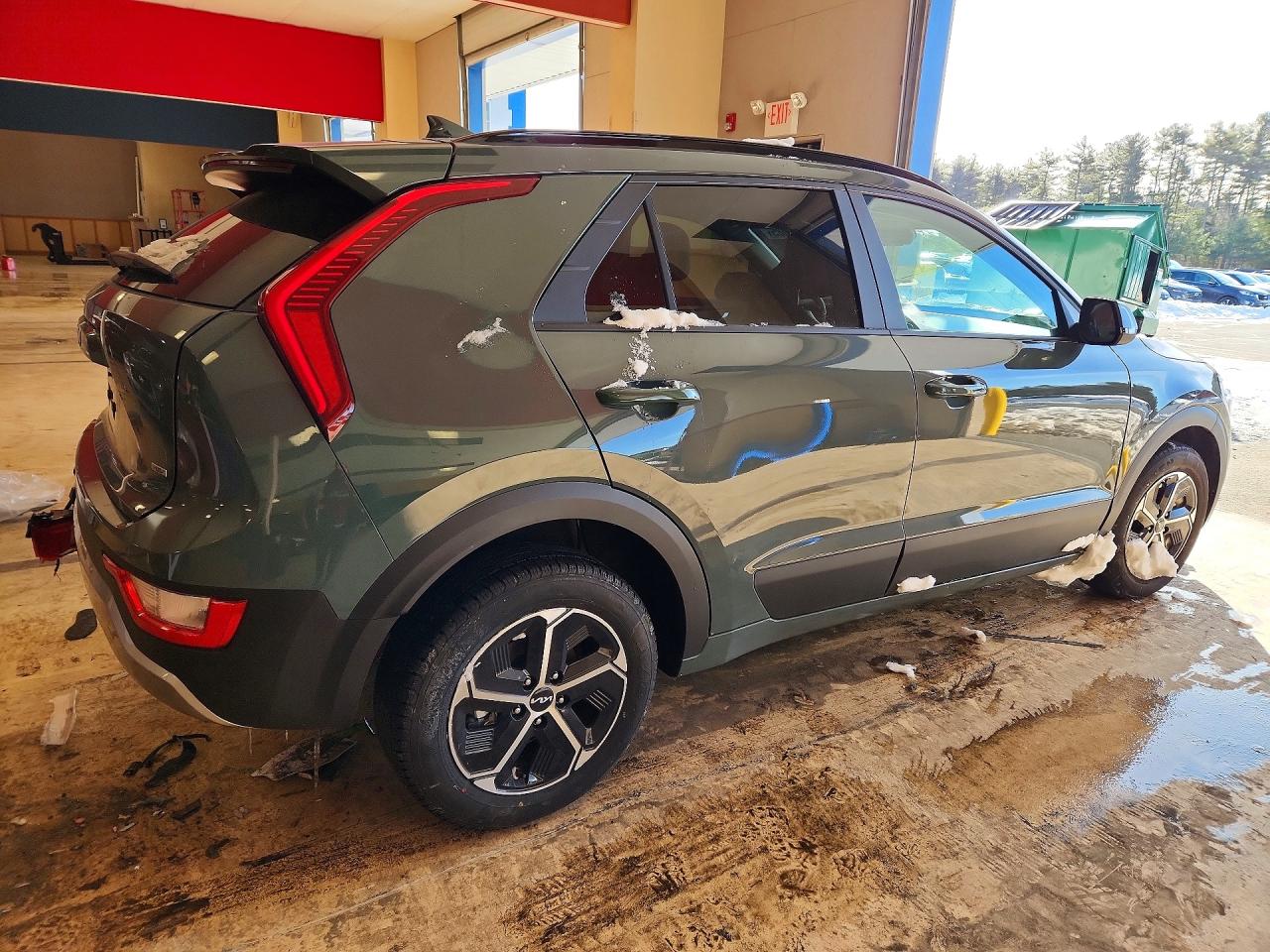 2025 KIA NIRO EX photo 5
