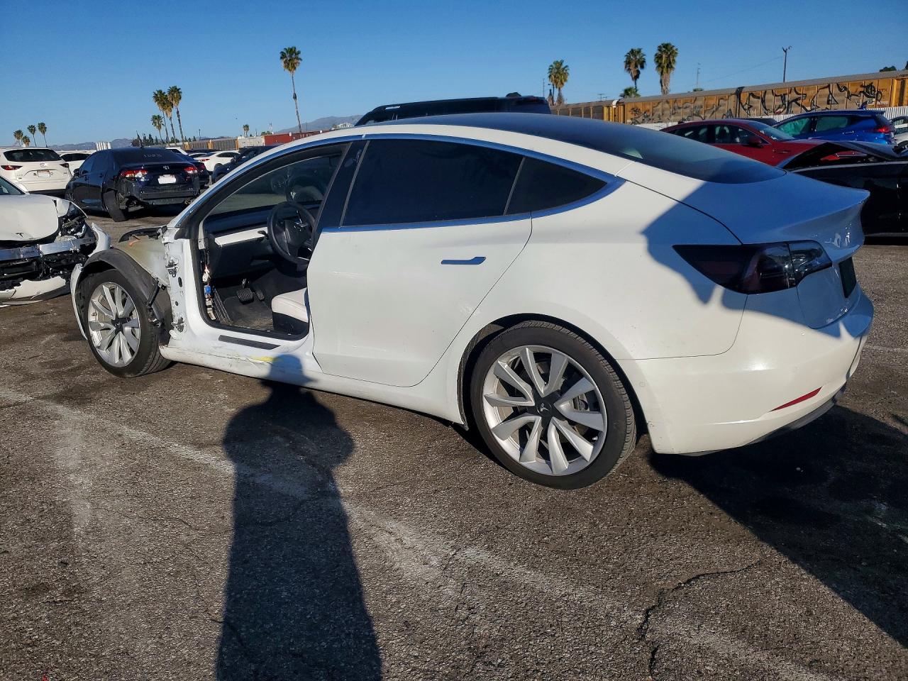 2019 TESLA MODEL 3 photo 4