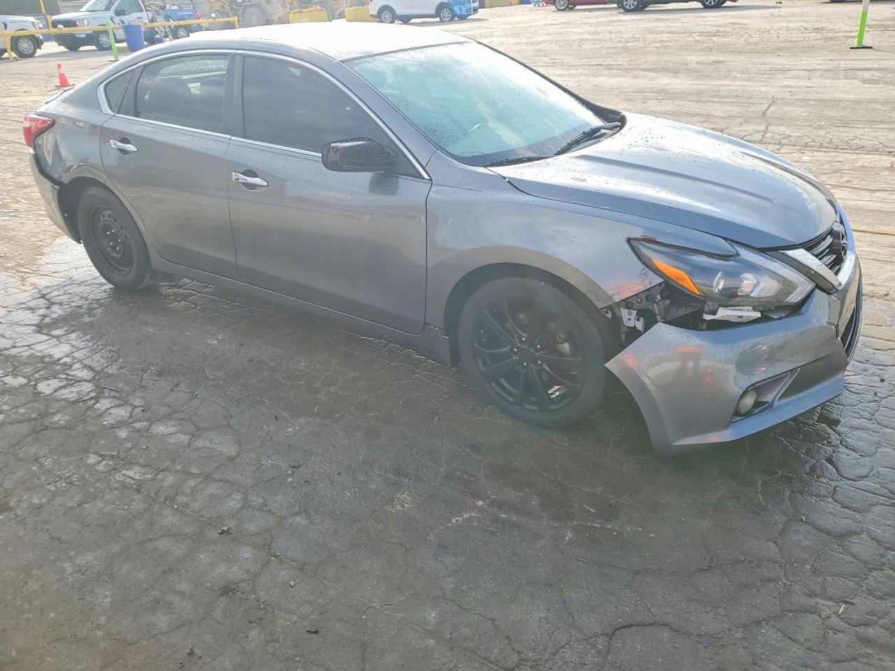 2017 NISSAN ALTIMA 2.5 SR photo 4