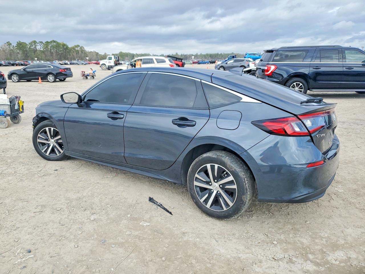 2024 HONDA CIVIC LX photo 4