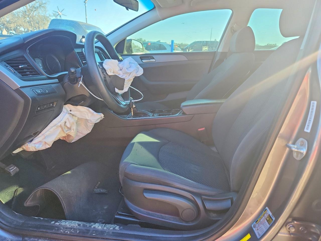 2018 HYUNDAI SONATA SE photo 13
