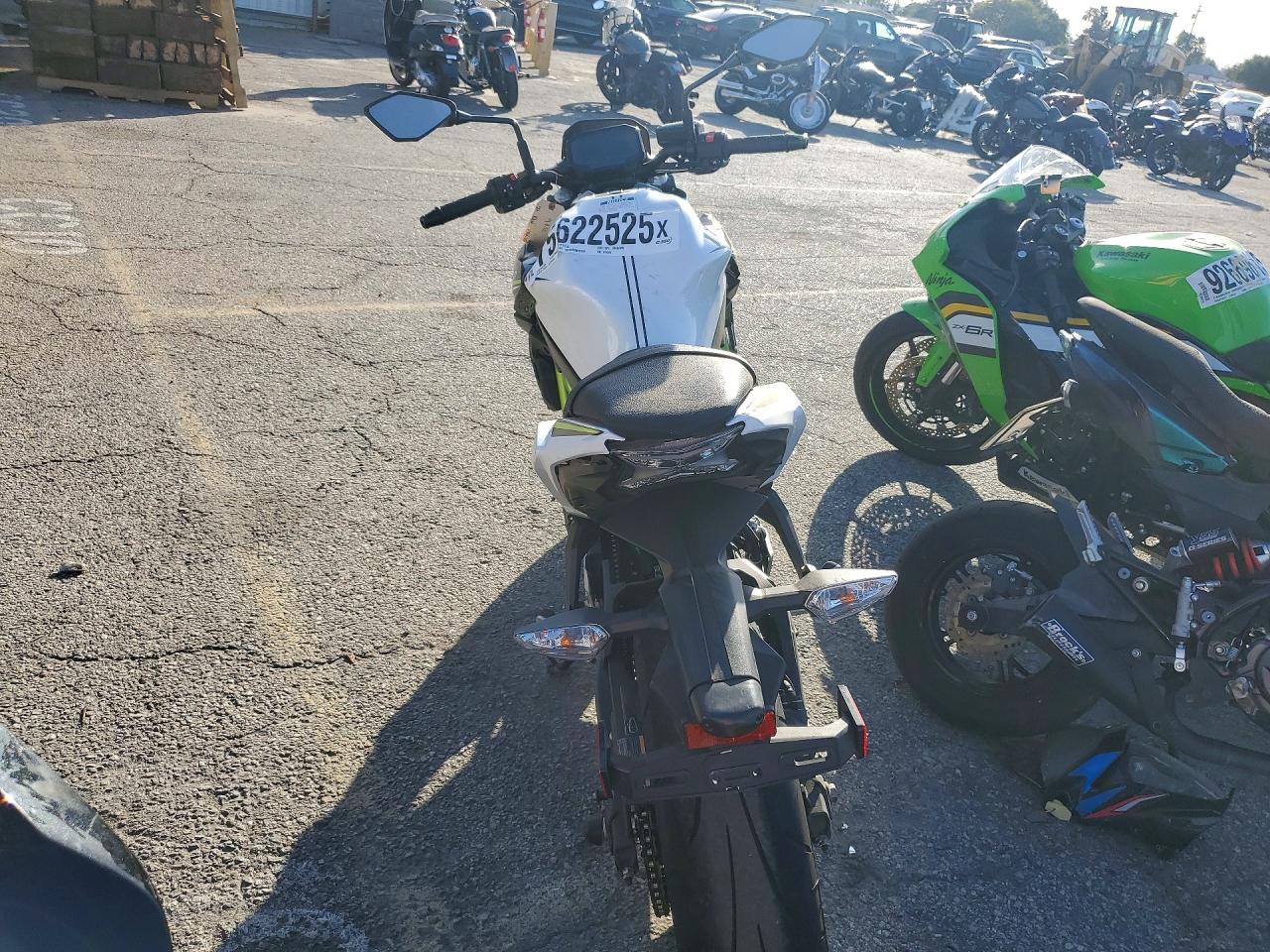 2021 KAWASAKI ER650 K photo 4