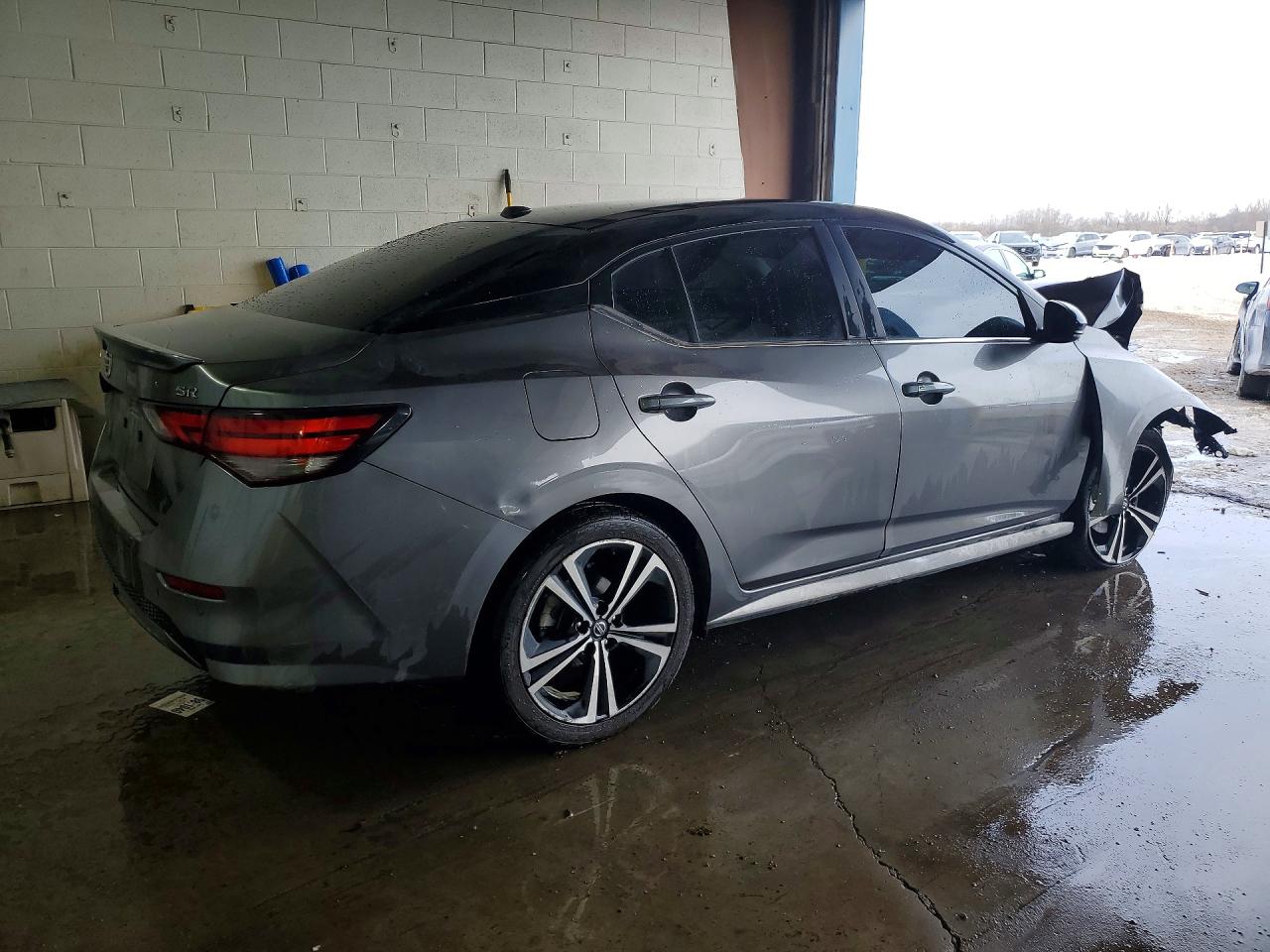 2023 NISSAN SENTRA SR photo 3
