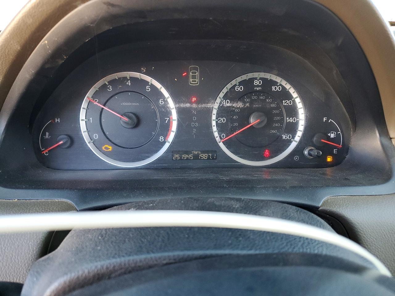 2010 HONDA ACCORD LX photo 9