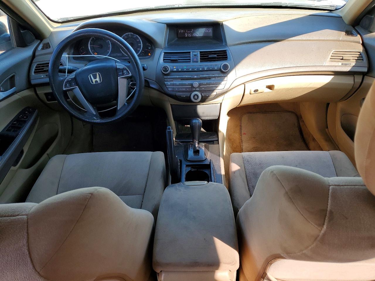 2010 HONDA ACCORD LX photo 8