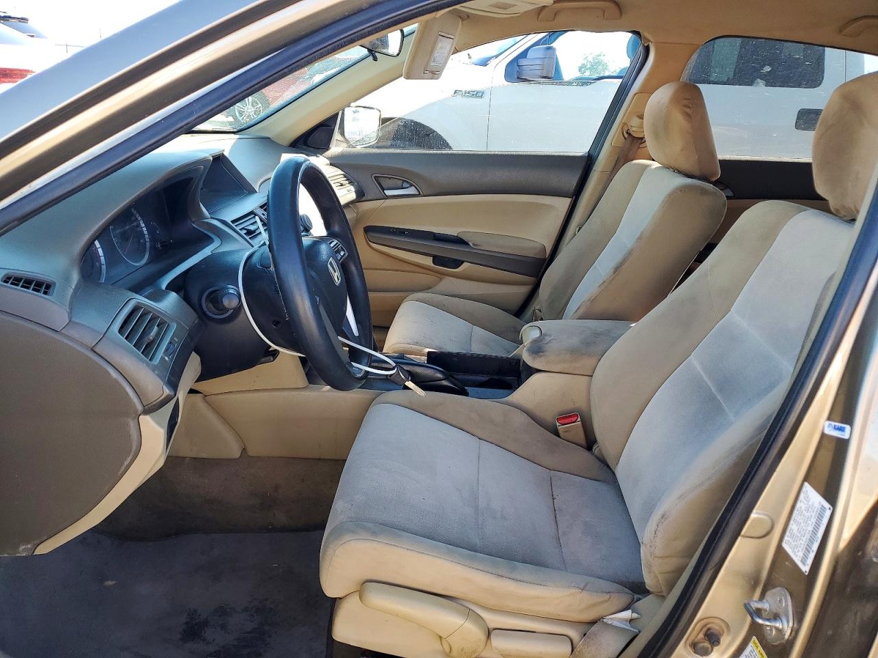 2010 HONDA ACCORD LX photo 7