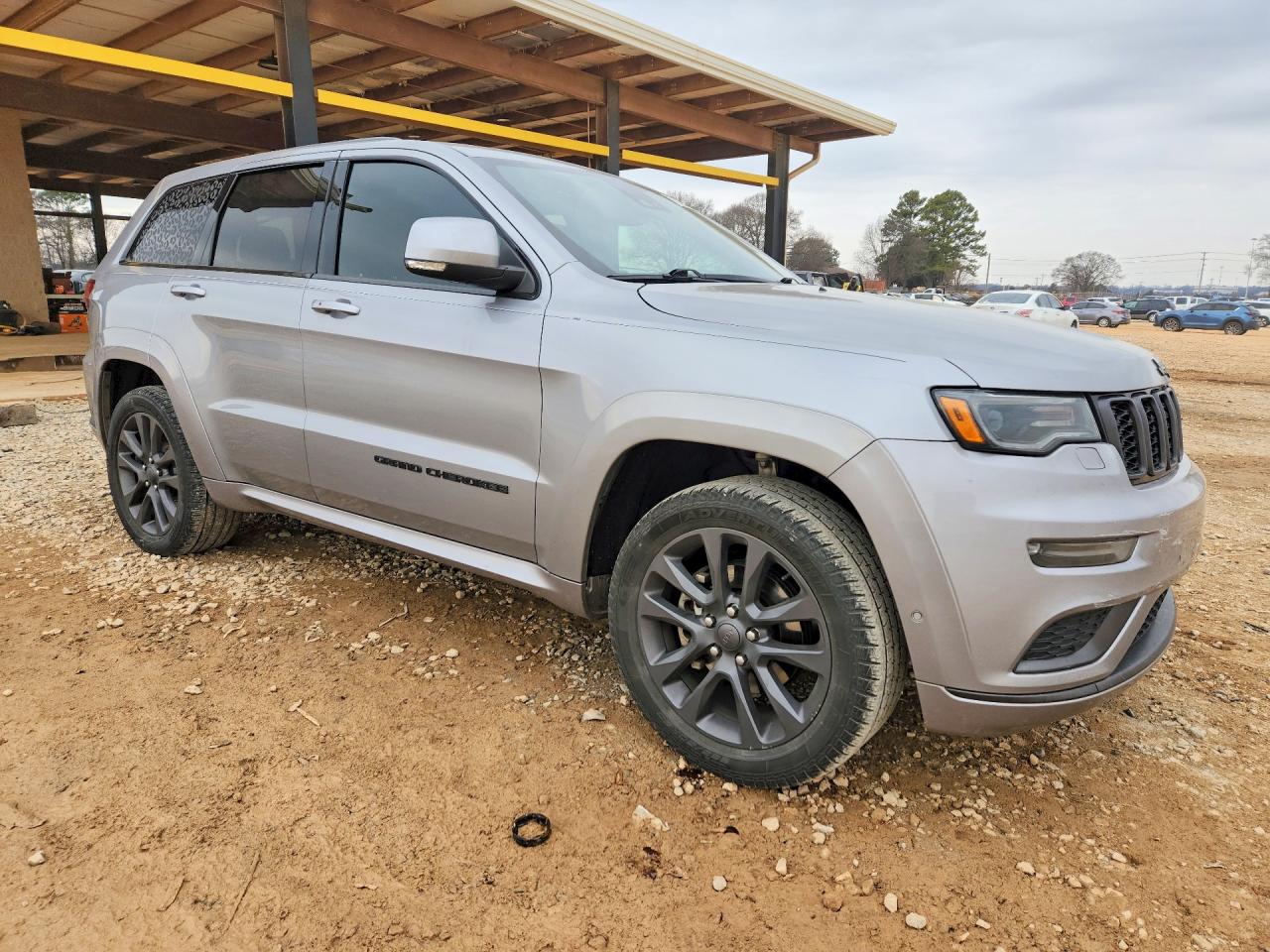 2018 JEEP GRAND CHEROKEE OVERLAND photo 4