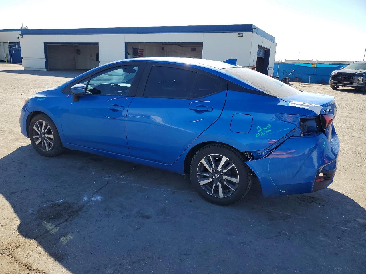 2021 NISSAN VERSA SV photo 2