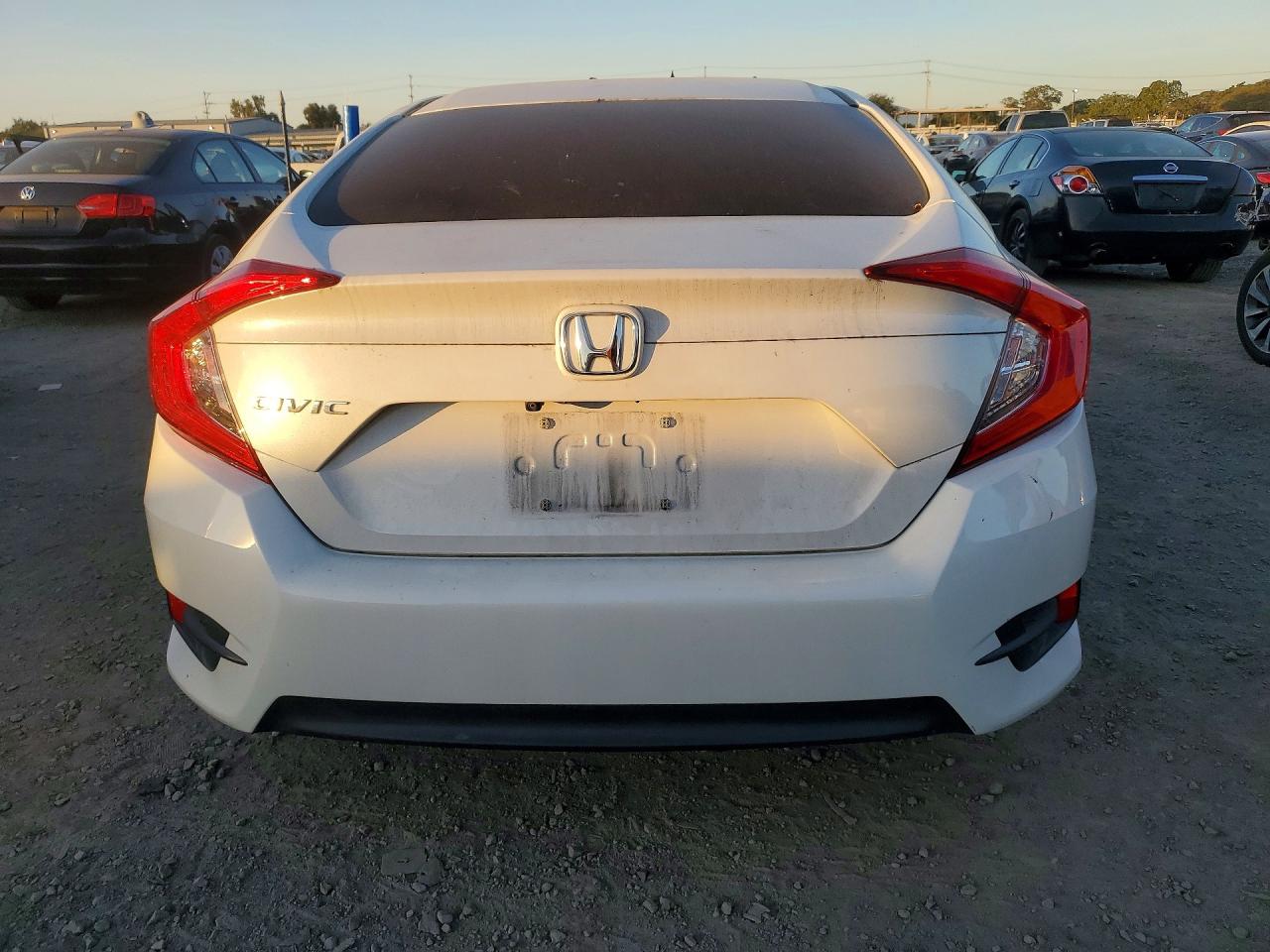 2020 HONDA CIVIC LX photo 6