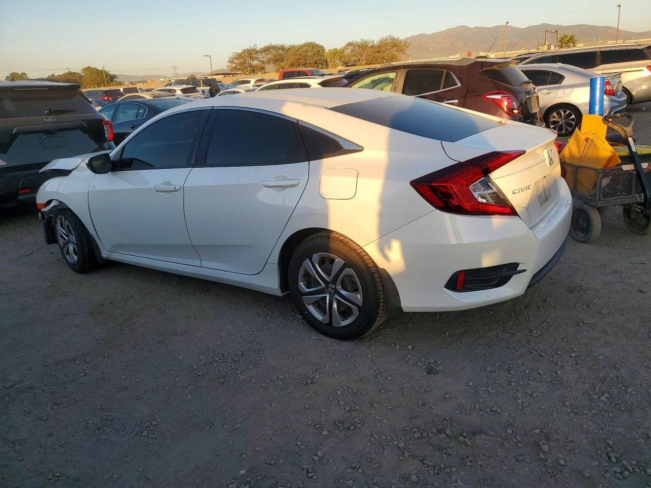 2020 HONDA CIVIC LX photo 2