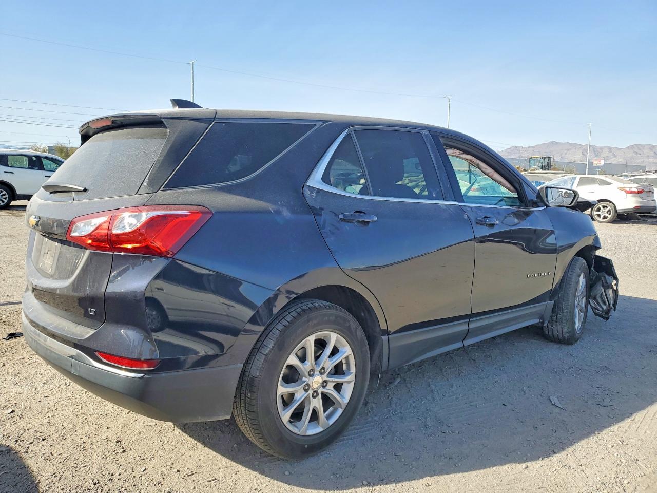 2020 CHEVROLET EQUINOX LT photo 5