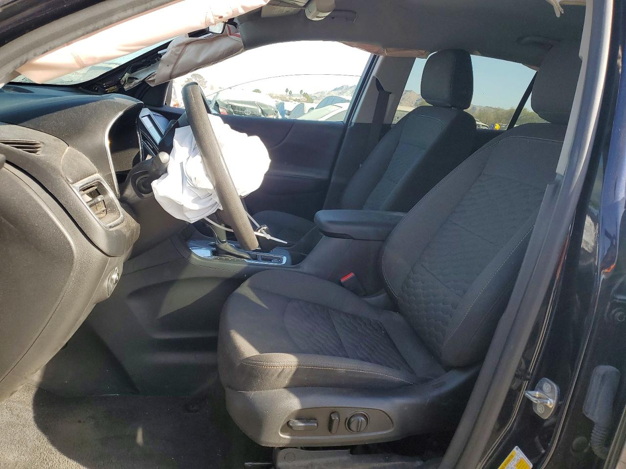 2020 CHEVROLET EQUINOX LT photo 13