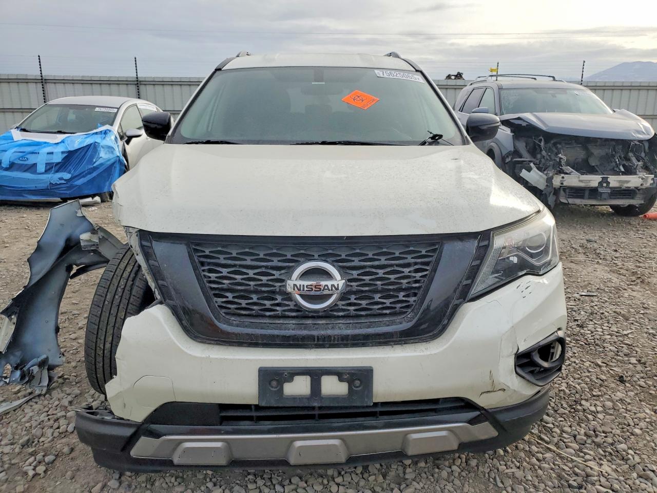 2020 NISSAN PATHFINDER SV photo 5