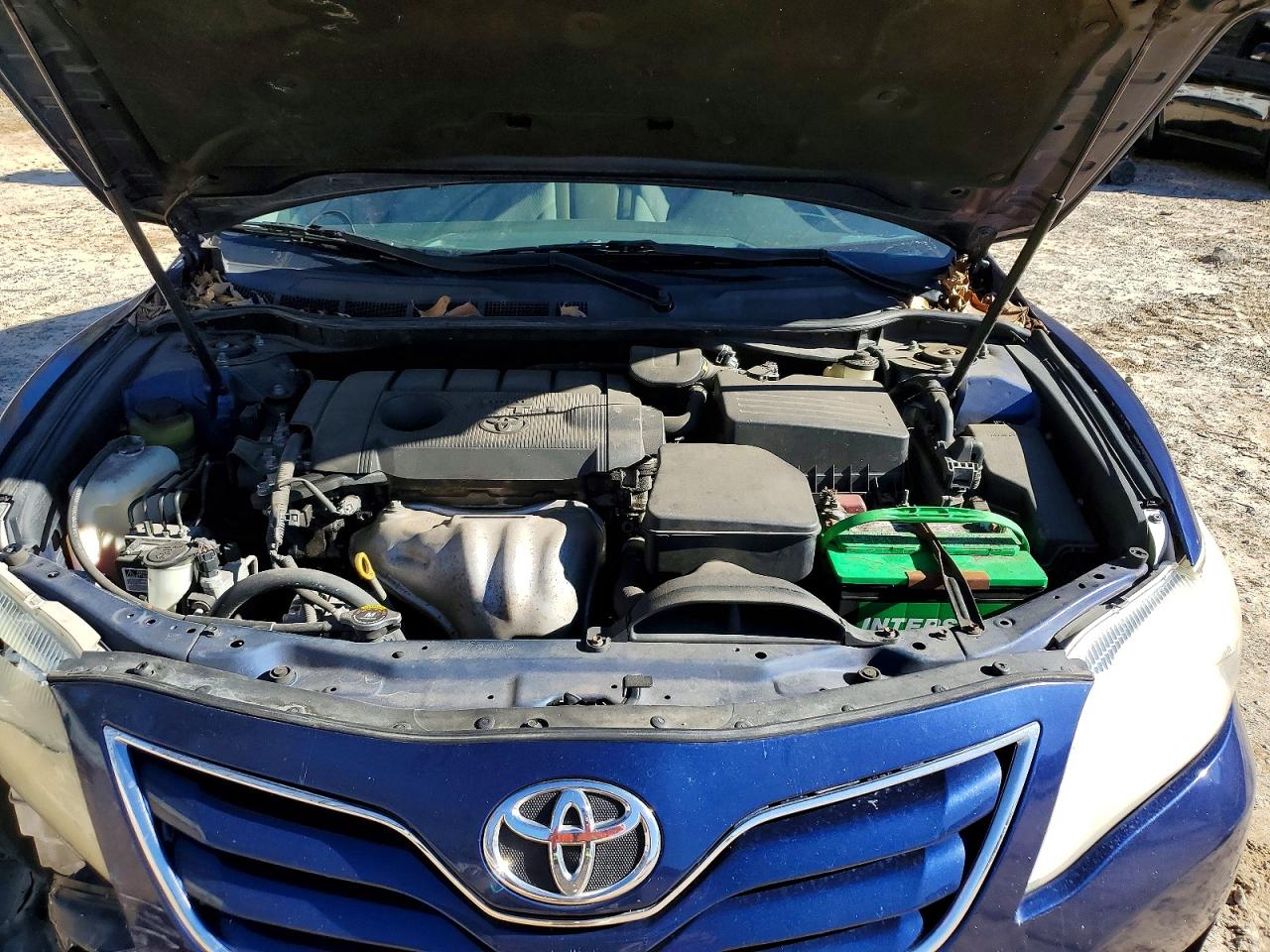 2011 TOYOTA CAMRY LE photo 31