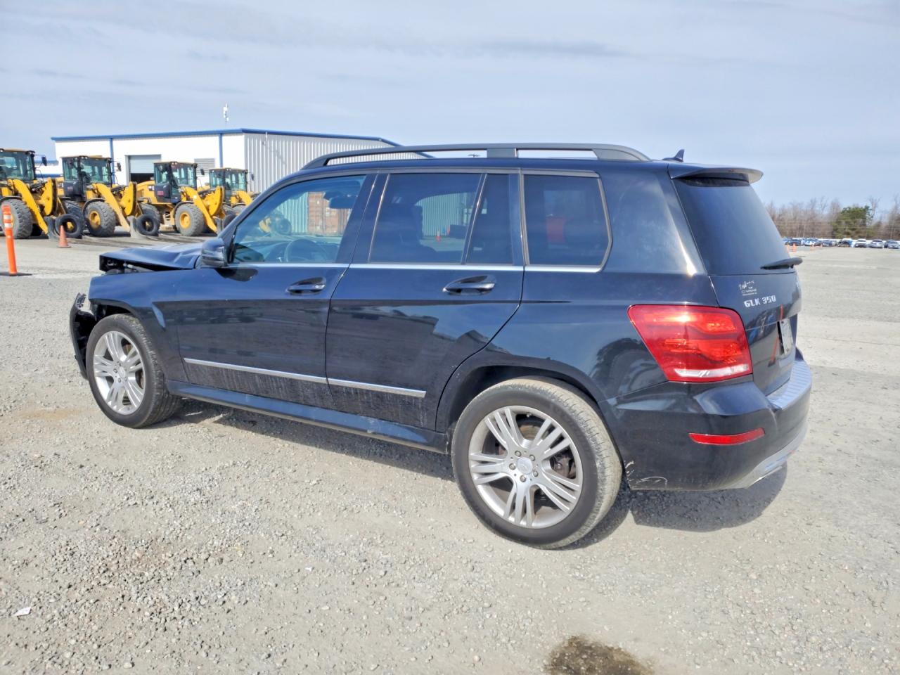 2015 MERCEDES-BENZ GLK 350 4MATIC photo 2