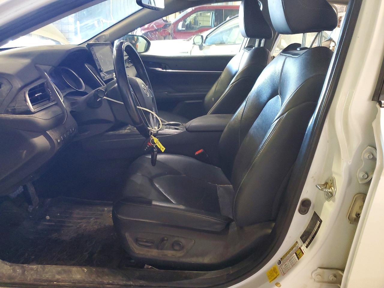 2022 TOYOTA CAMRY XLE photo 13