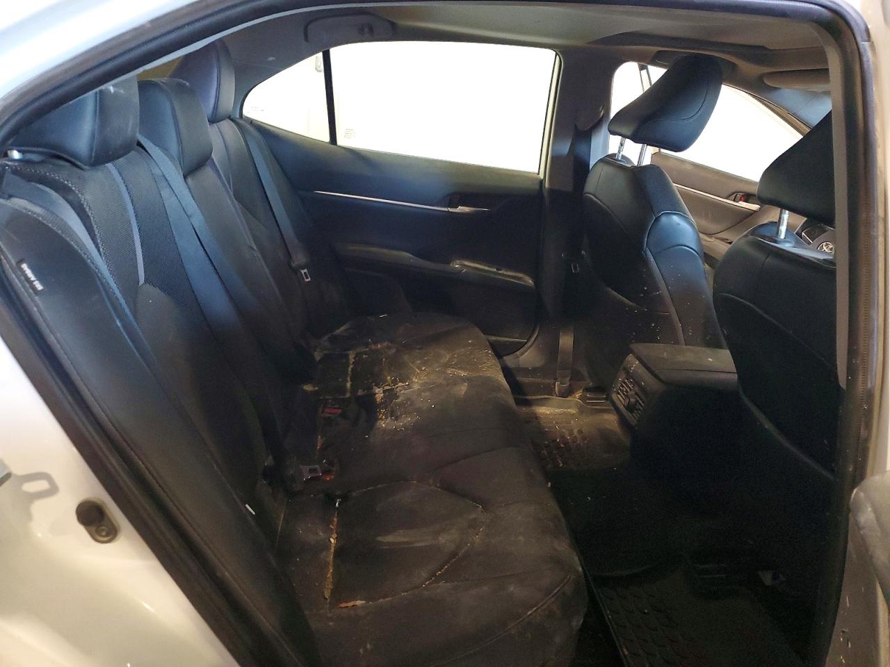 2022 TOYOTA CAMRY XLE photo 19