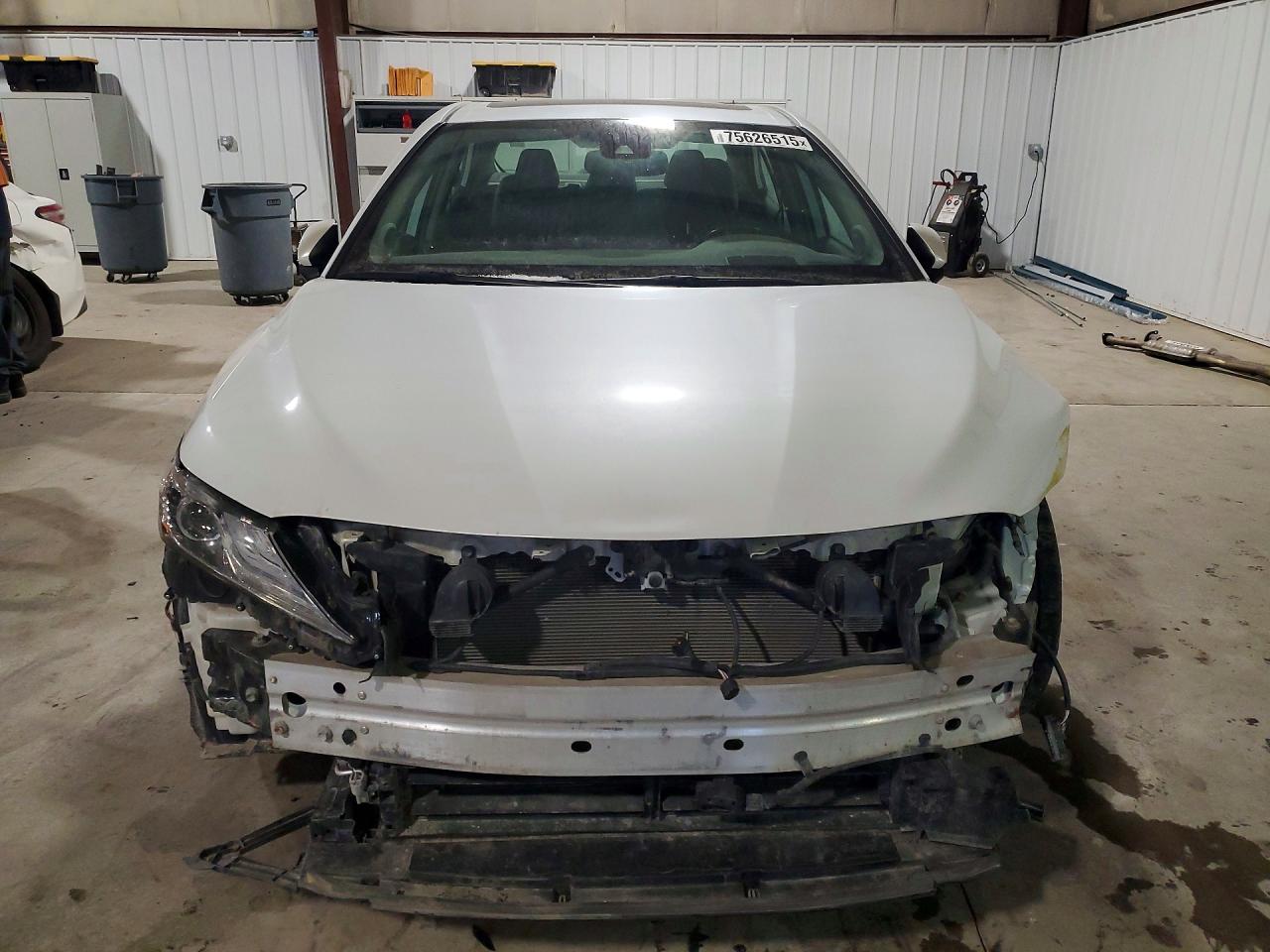 2022 TOYOTA CAMRY XLE photo 9