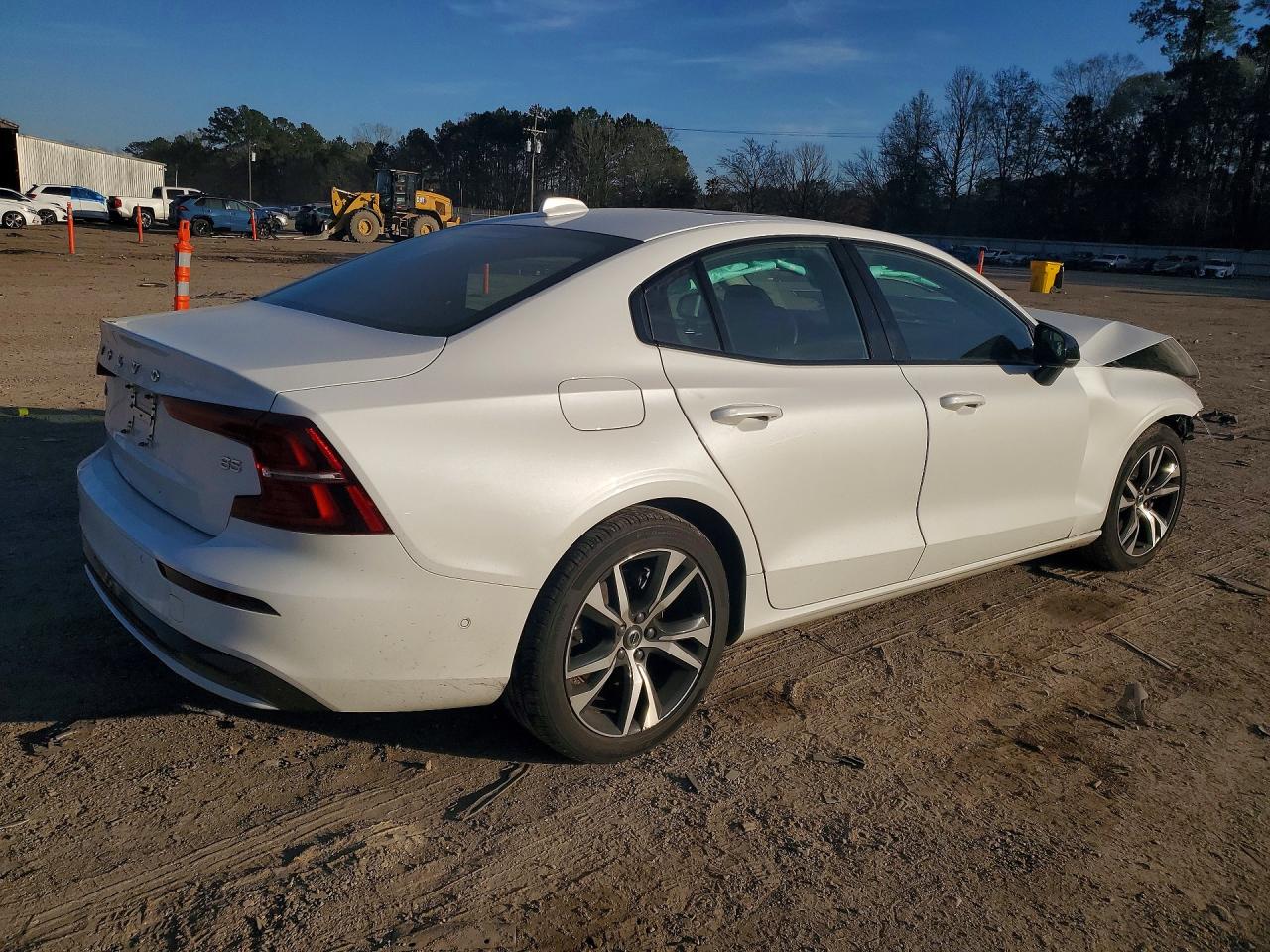 2024 VOLVO S60 PLUS photo 3