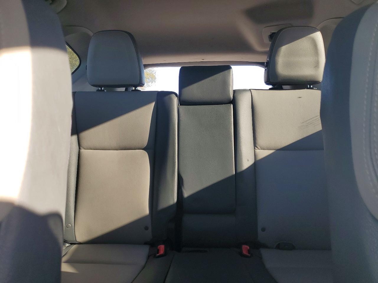 2014 TOYOTA RAV4 photo 10