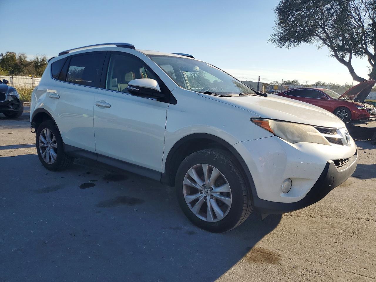 2014 TOYOTA RAV4 photo 4