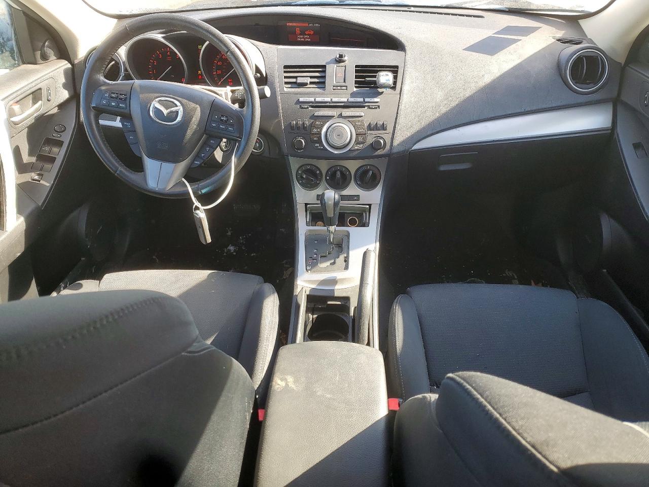 2010 MAZDA 3 S photo 8