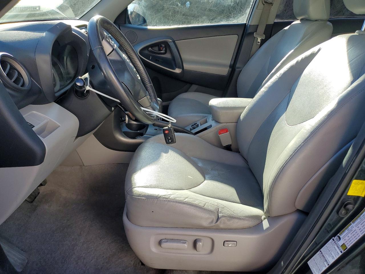 2011 TOYOTA RAV4 LIMITED photo 13
