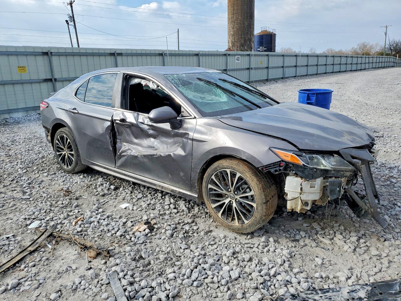2020 TOYOTA CAMRY SE photo 10