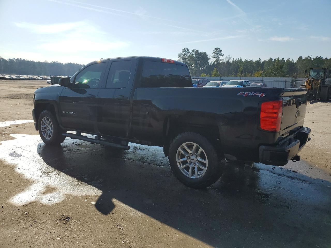 2017 CHEVROLET SILVERADO K1500 photo 2