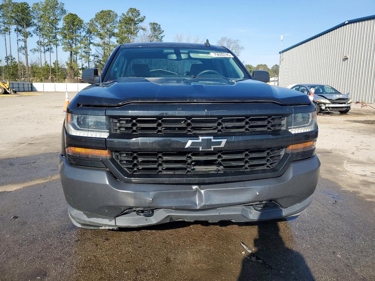 2017 CHEVROLET SILVERADO K1500 photo 5