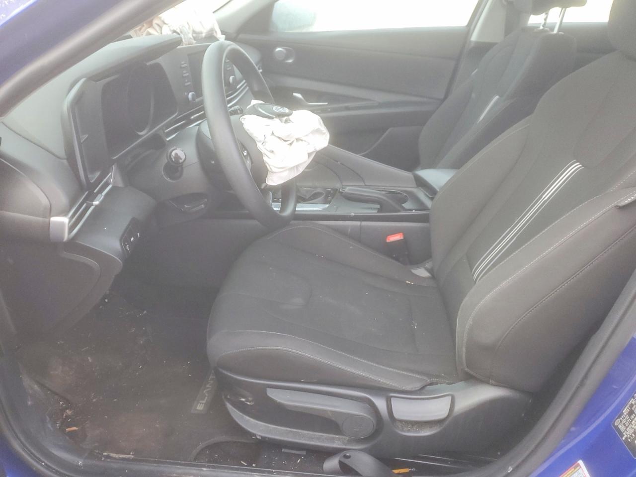 2023 HYUNDAI ELANTRA SEL photo 13