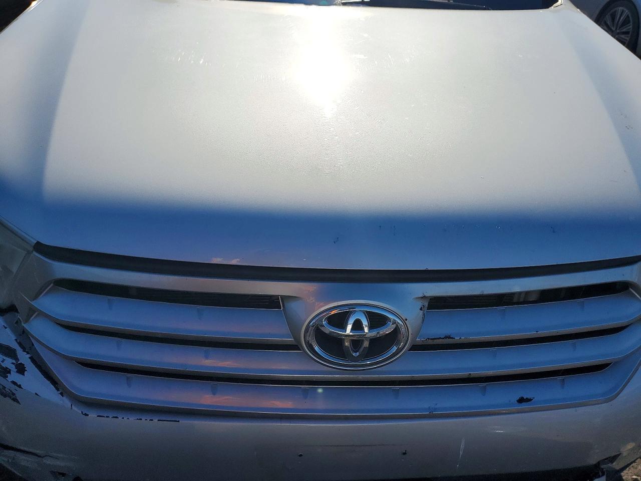2013 TOYOTA HIGHLANDER BASE photo 12
