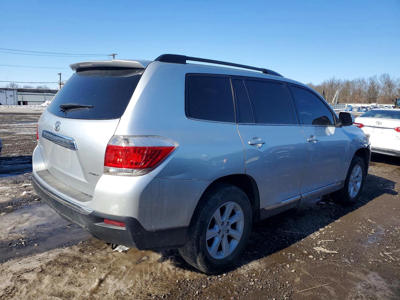 2013 TOYOTA HIGHLANDER BASE photo 3