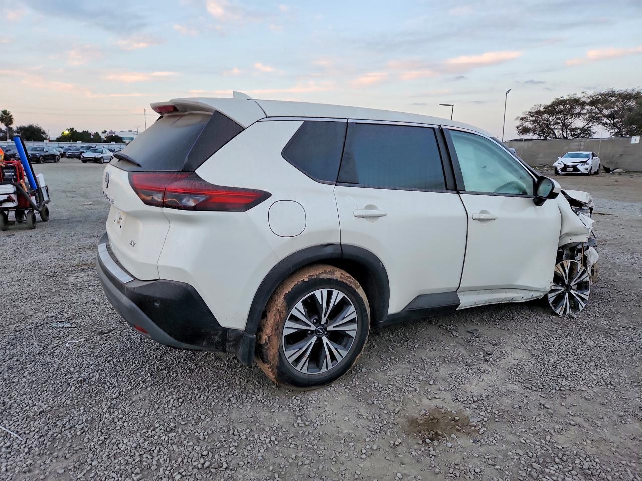 2023 NISSAN ROGUE SV photo 7