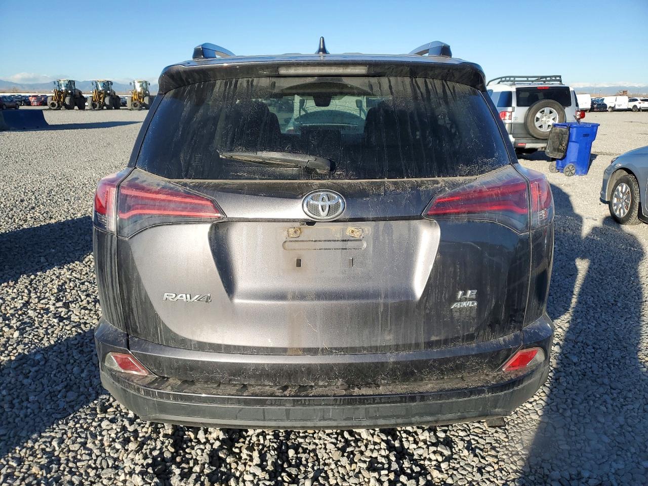 2018 TOYOTA RAV4 LE photo 6